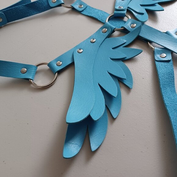 Leather Harness with Angel Wings - Picture 5 of 12